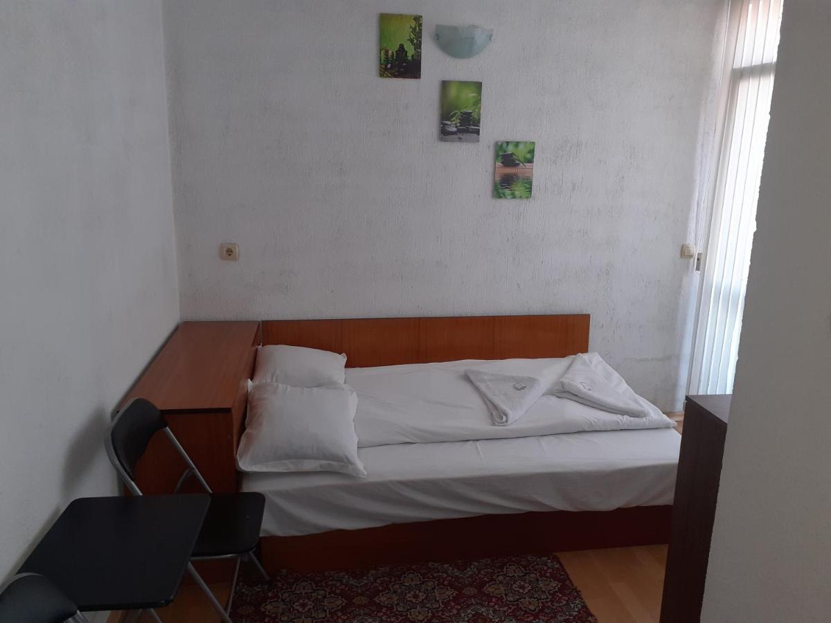 Teo'S Guest House โดสปัต ภายนอก รูปภาพ