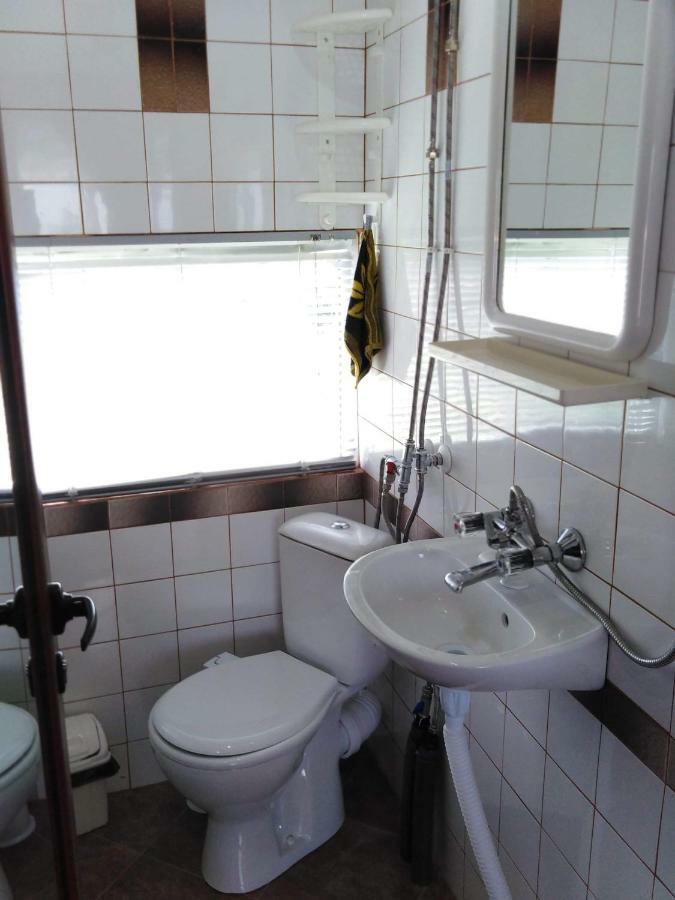 Teo'S Guest House โดสปัต ภายนอก รูปภาพ